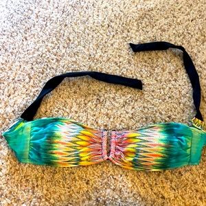 Bandeau Hurley bikini top